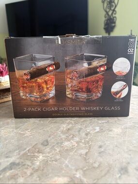 Cigar Holder Whiskey Glasses - 2 Pack